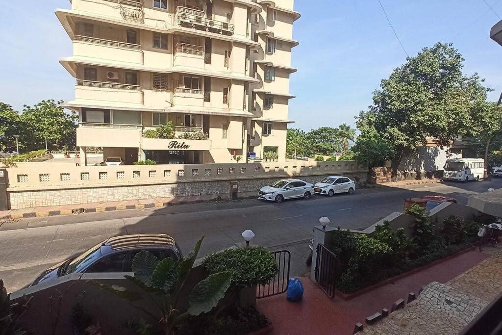 Cozy Private Ac Studio By The Sea Bandstand Bandra W Mumbai Nr Taj Lands End Appartement Buitenkant foto