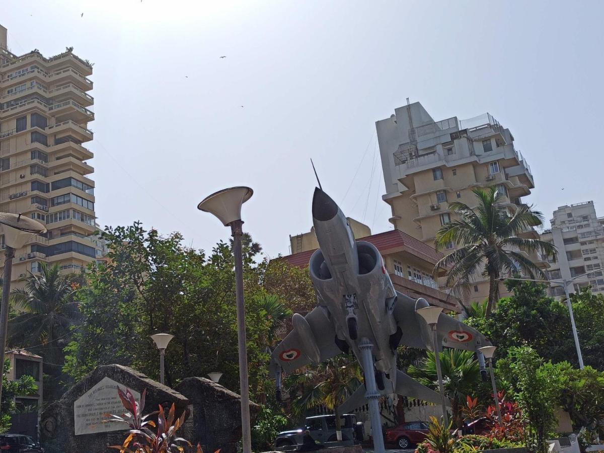 Cozy Private Ac Studio By The Sea Bandstand Bandra W Mumbai Nr Taj Lands End Appartement Buitenkant foto