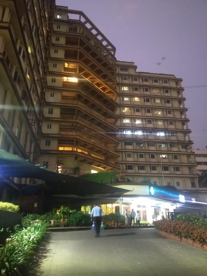 Cozy Private Ac Studio By The Sea Bandstand Bandra W Mumbai Nr Taj Lands End Appartement Buitenkant foto