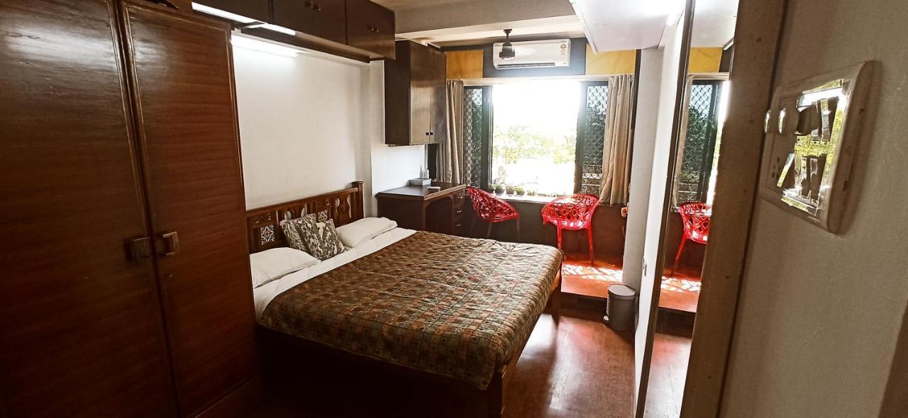 Cozy Private Ac Studio By The Sea Bandstand Bandra W Mumbai Nr Taj Lands End Appartement Buitenkant foto