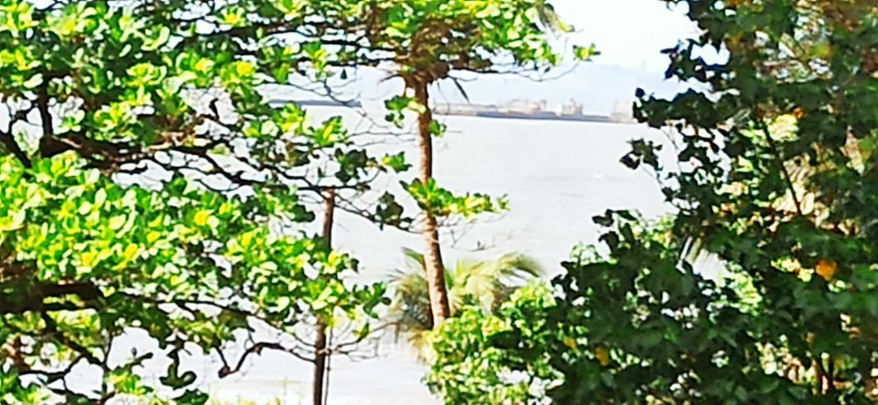 Cozy Private Ac Studio By The Sea Bandstand Bandra W Mumbai Nr Taj Lands End Appartement Buitenkant foto